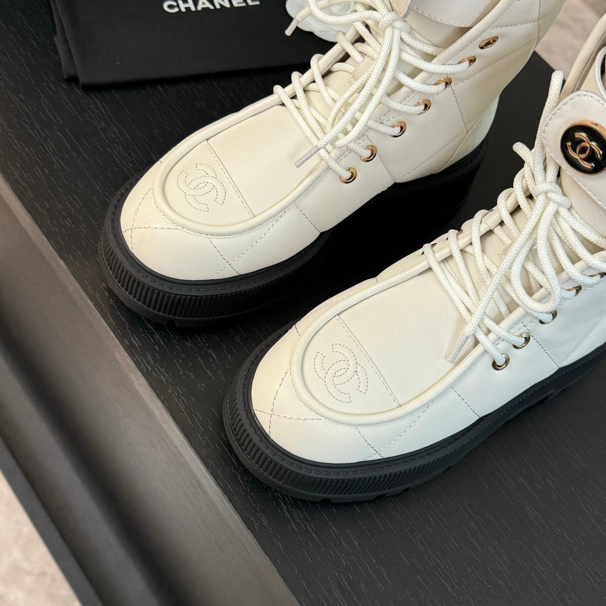 CC Short Boots White Quilted Cowhide