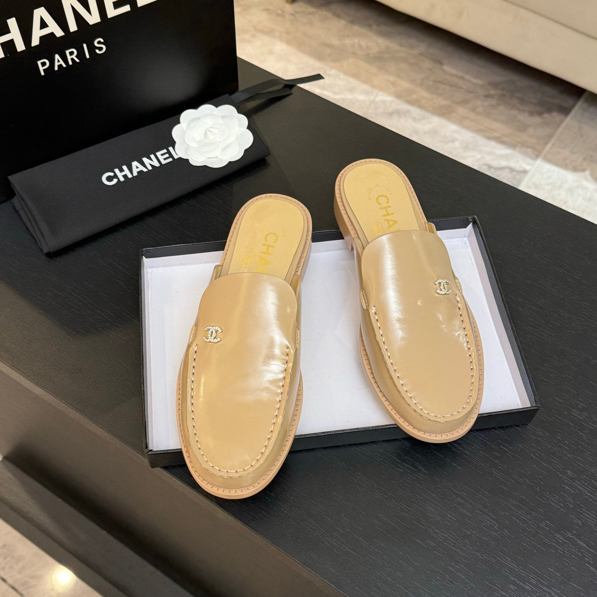 CC 25C Mule Beige Calfskin