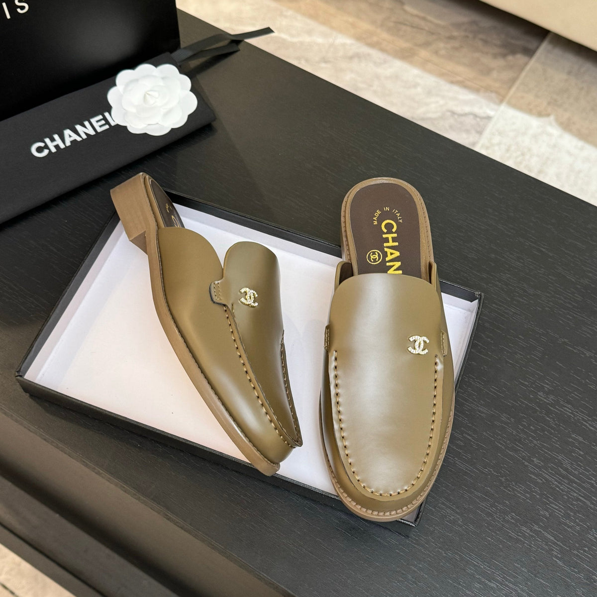 CC 25C Mule Khaki Calfskin