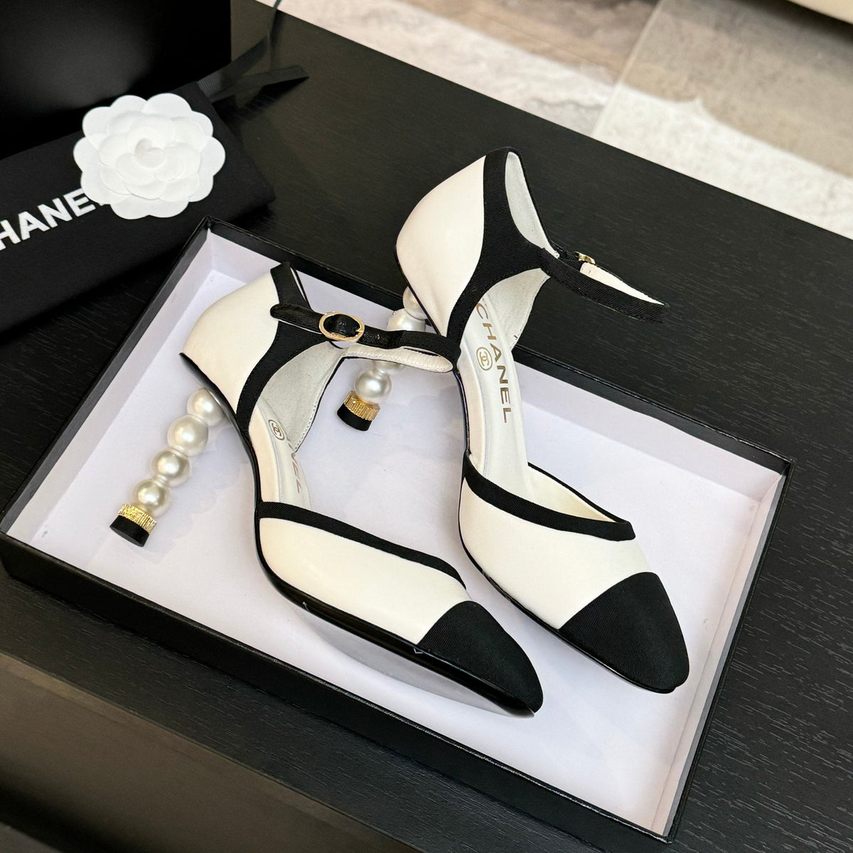 CC 25S Slingback 85mm White Calfskin Black Grosgrain