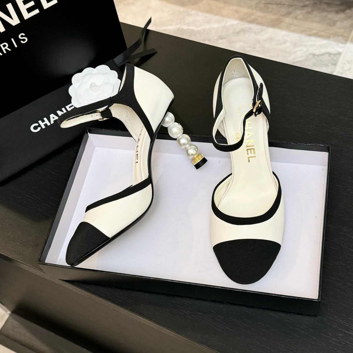CC 25S Slingback 85mm White Calfskin Black Grosgrain