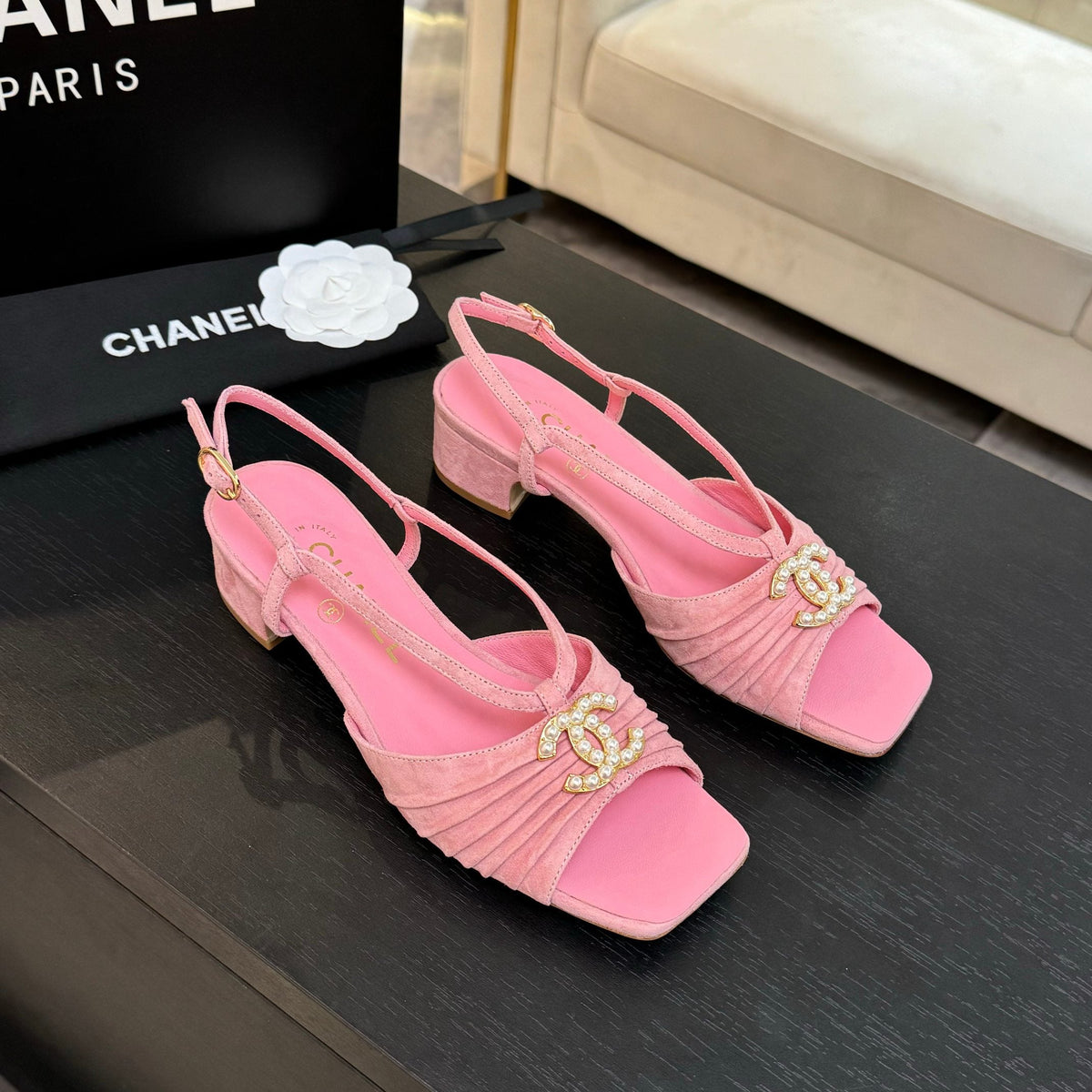 CC 25S Sandal Heel 50mm Pink Suede Kidskin Pearl Logo