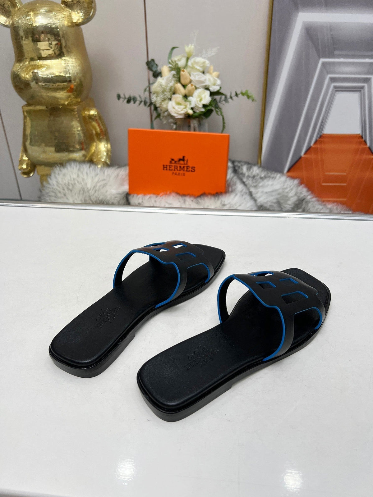 FLATFORM SANDAL BLACK CALFSKIN