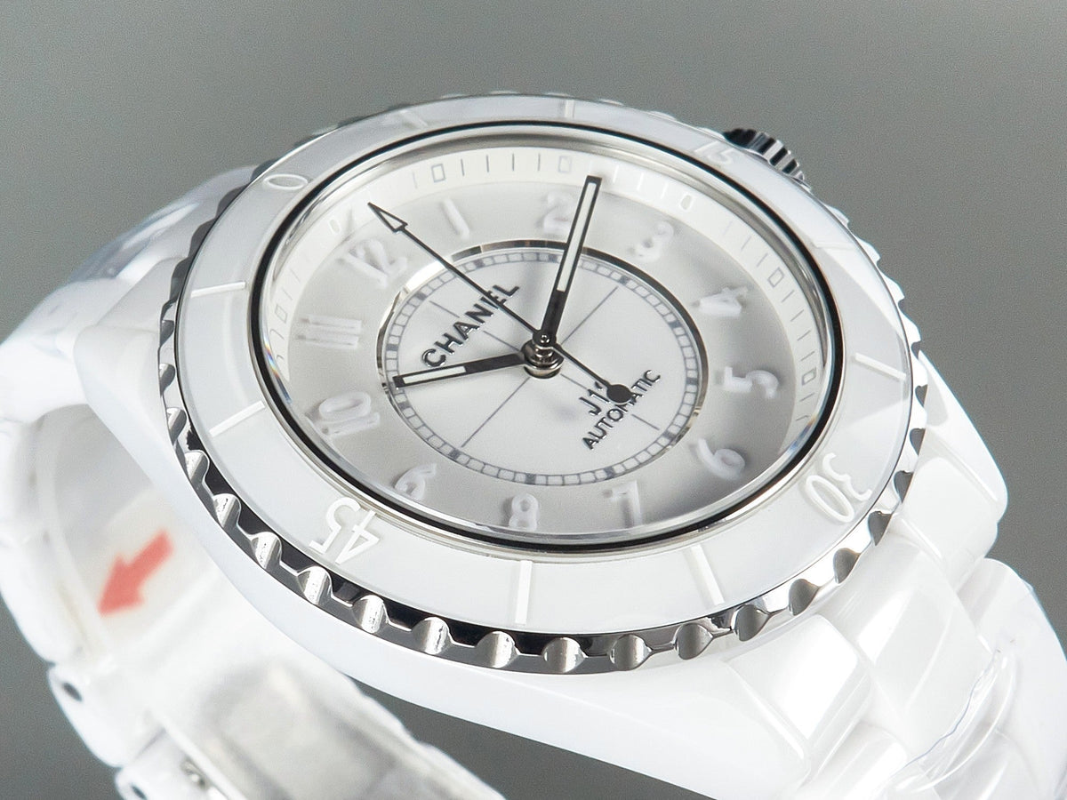 J12 Automatic White Ceramic White Numerals Black White Hands White Dial