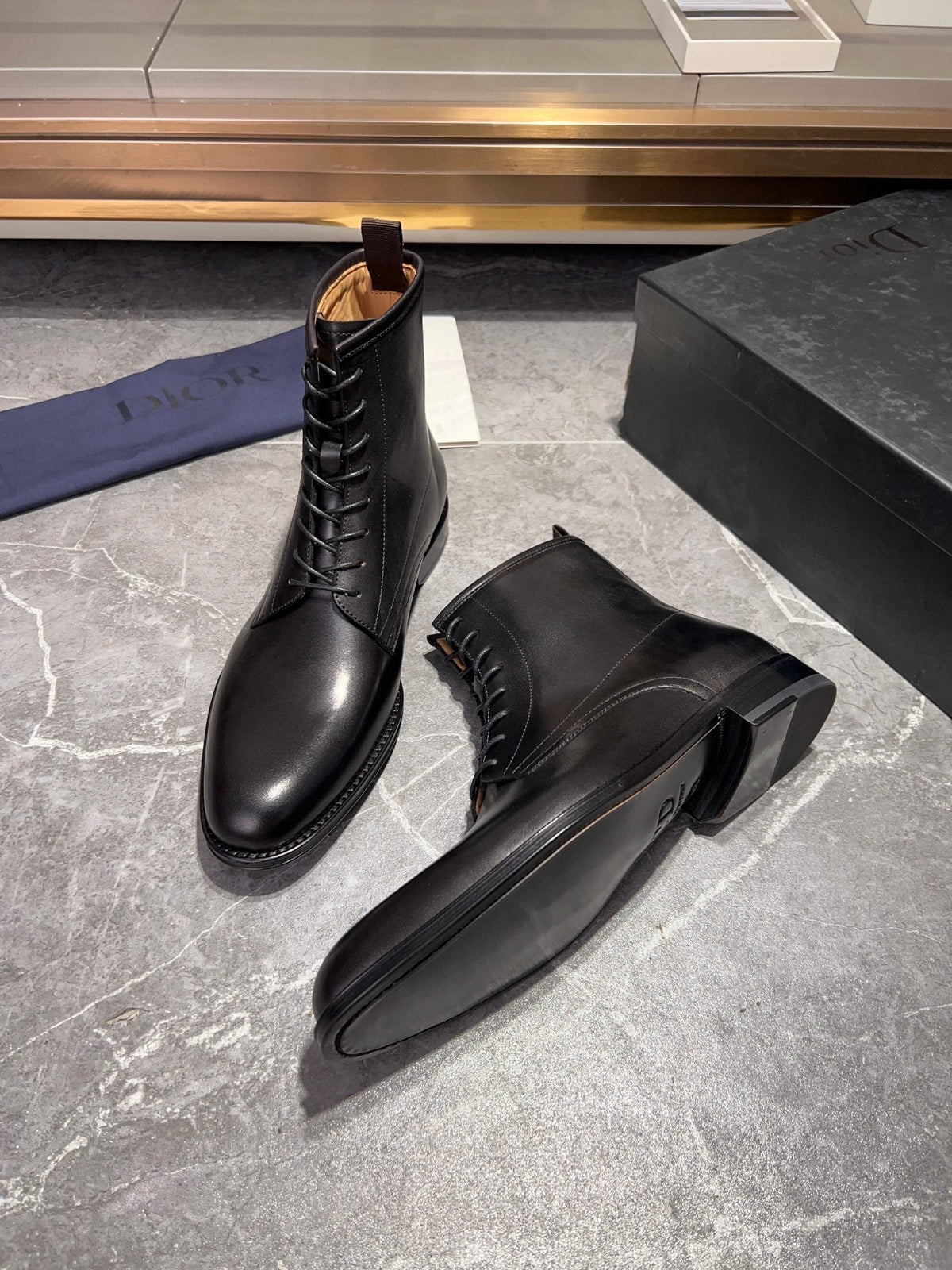 CD JUMP LACE-UP BOOT BLACK CALFSKIN
