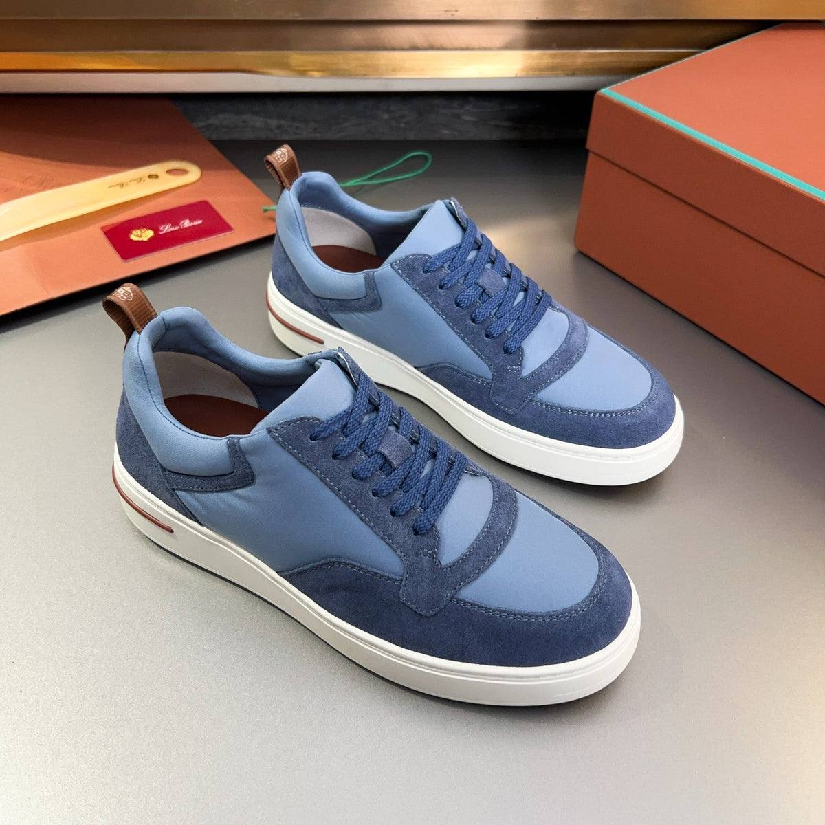 LP NEWPORT WALK SNEAKERS SKY SUEDE