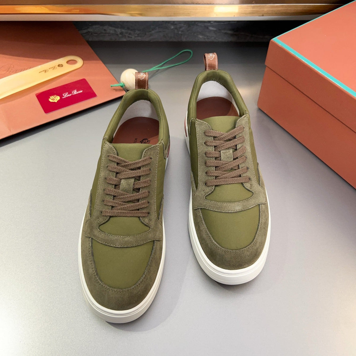 LP NEWPORT WALK SNEAKERS OLIVE SUEDE