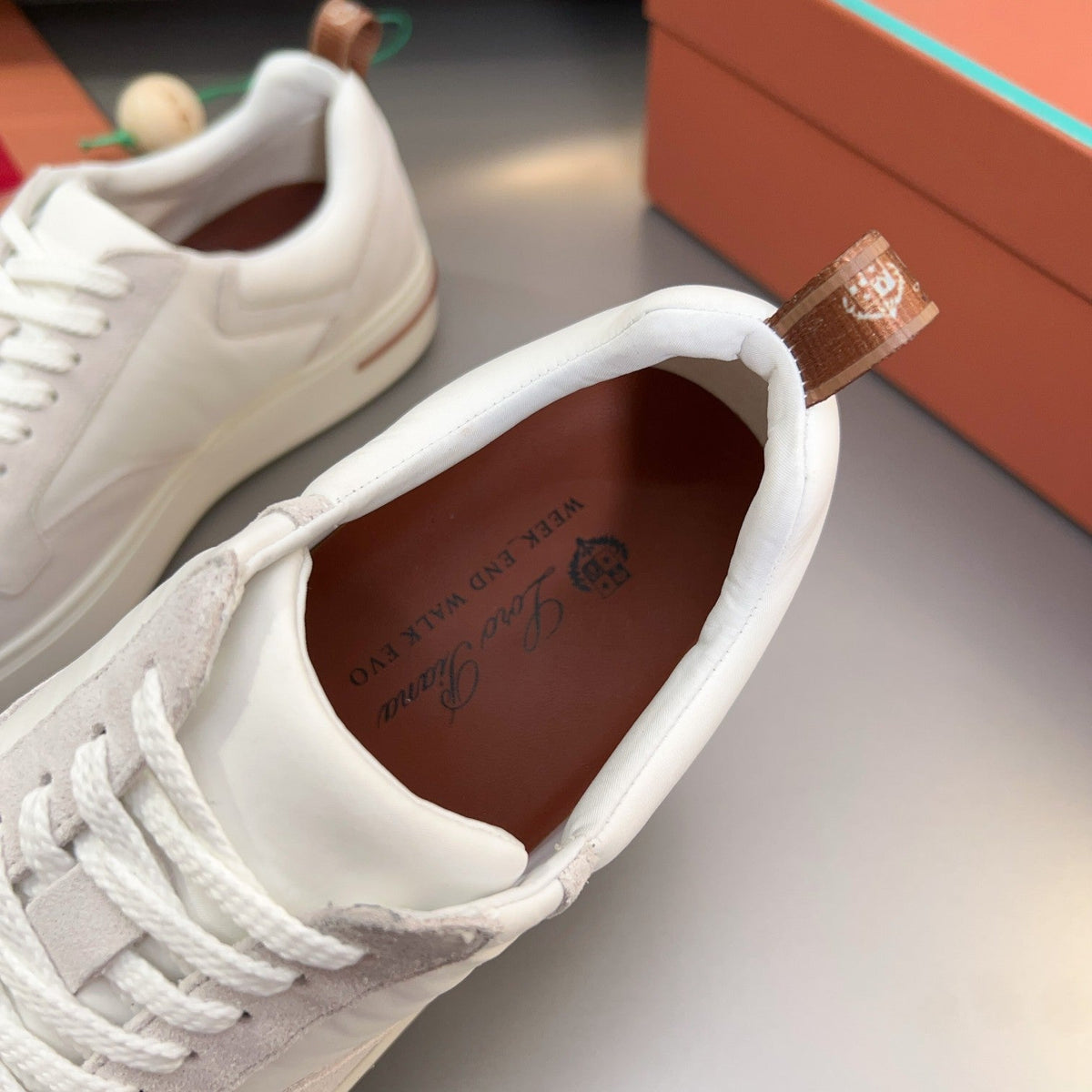 LP NEWPORT WALK SNEAKERS WHITE SUEDE