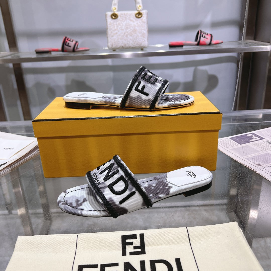 FF Women Signature Slides Gray Canvas Slide