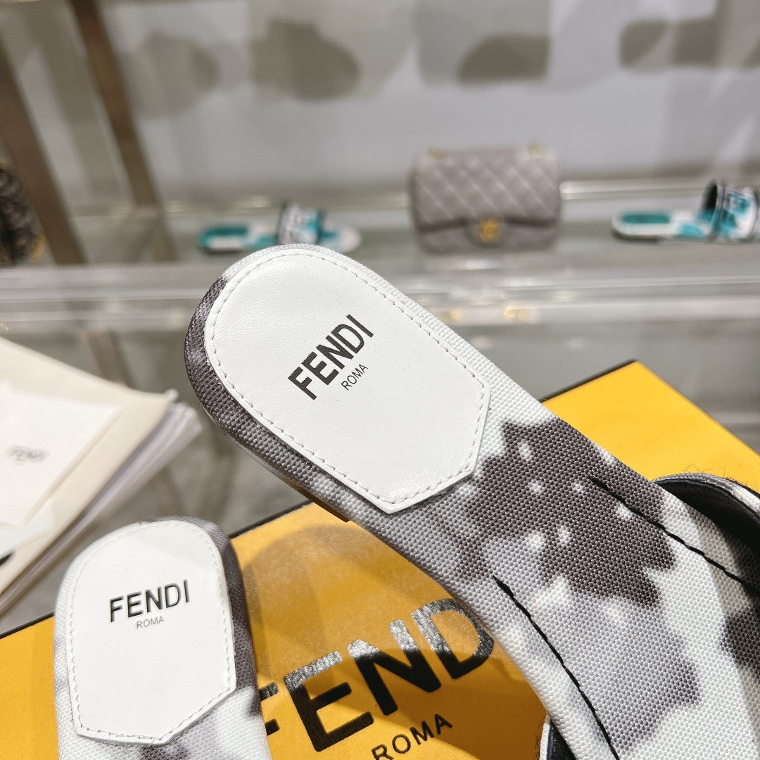 FF Women Signature Slides Gray Canvas Slide