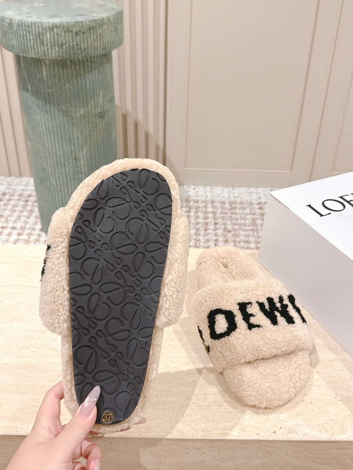Loewe 2025 Fur Slipper Beige Black Wool 556015