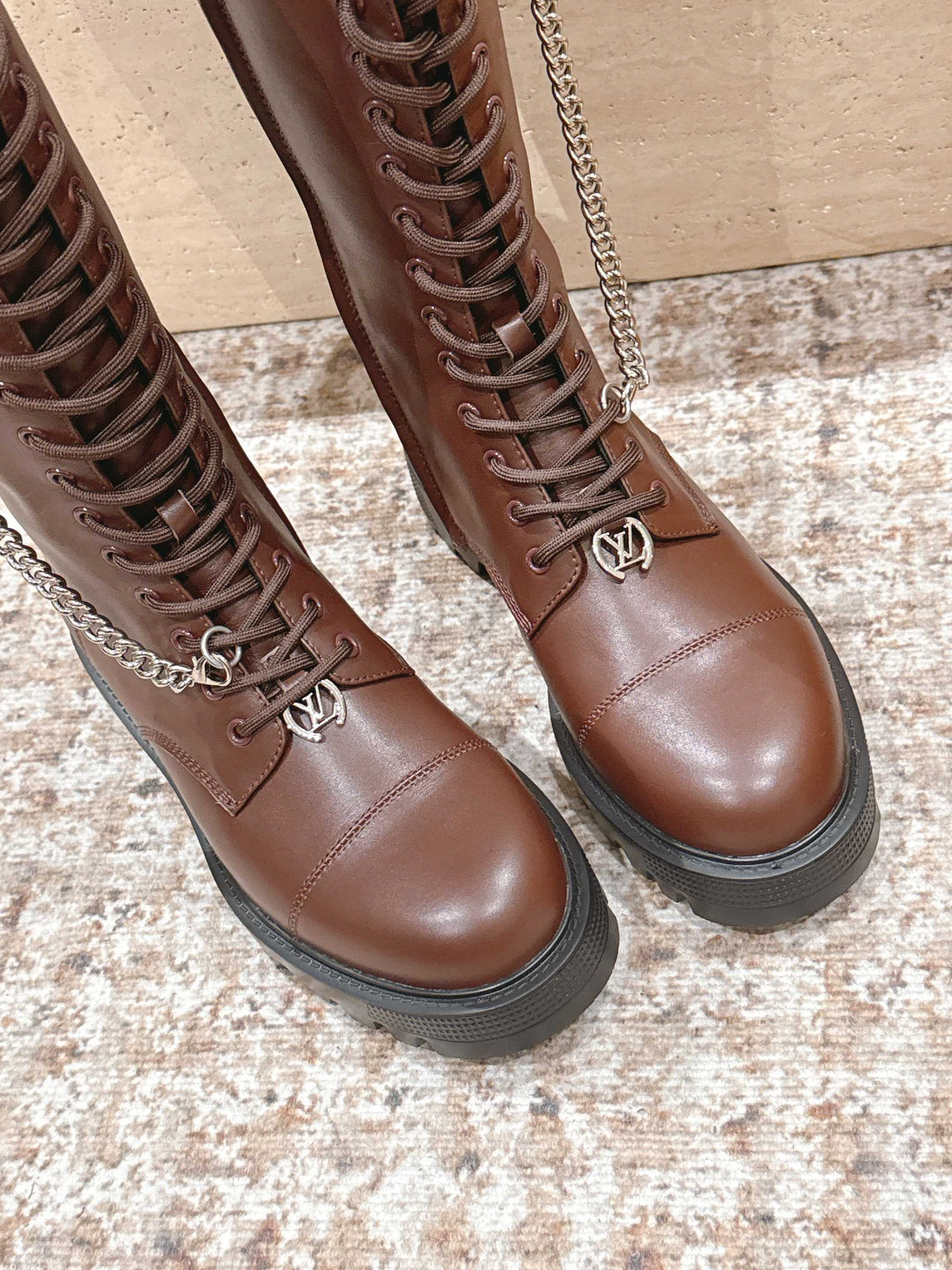 LV 25 Martin Boots Brown Cowhide 576914