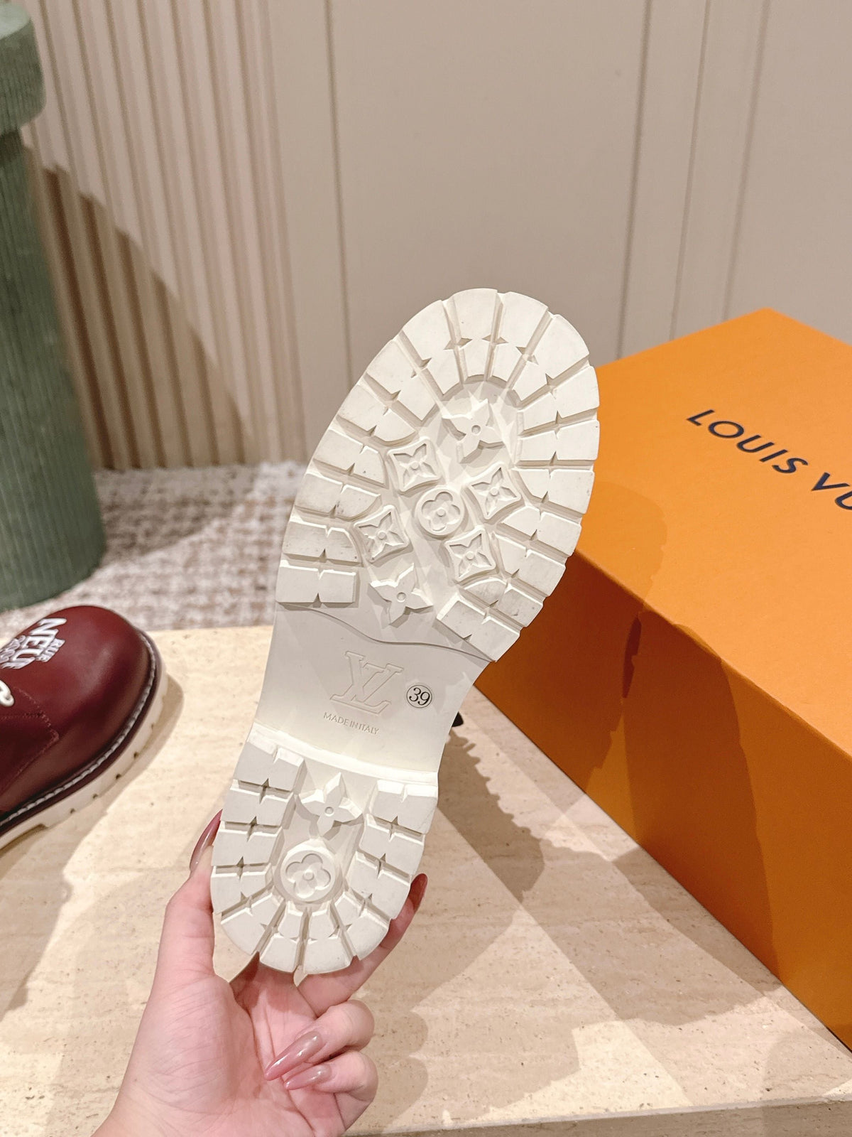 LV 25 Short Boots Burgundy Cowhide 576919