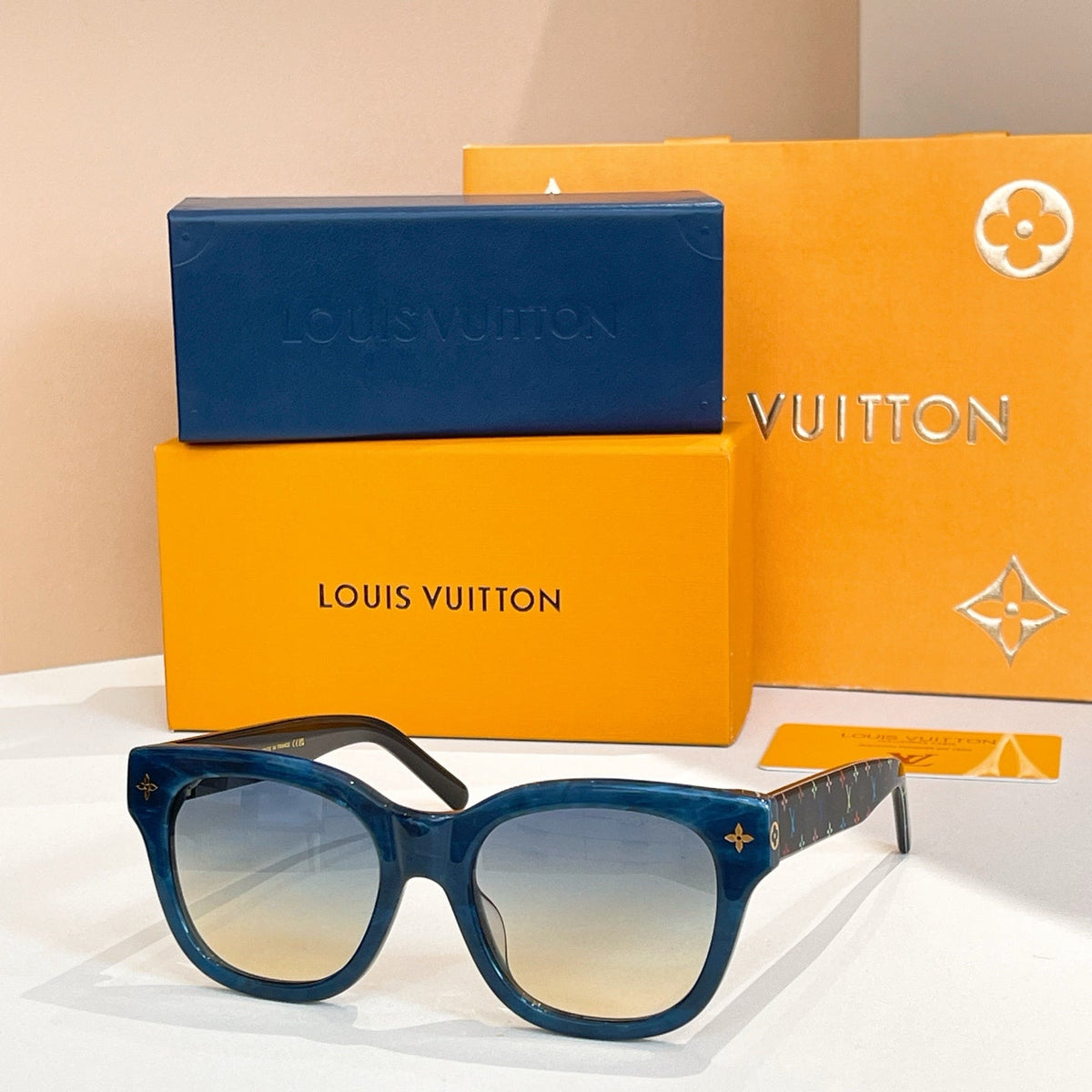 Louis Vuitton Sunglasses 607120