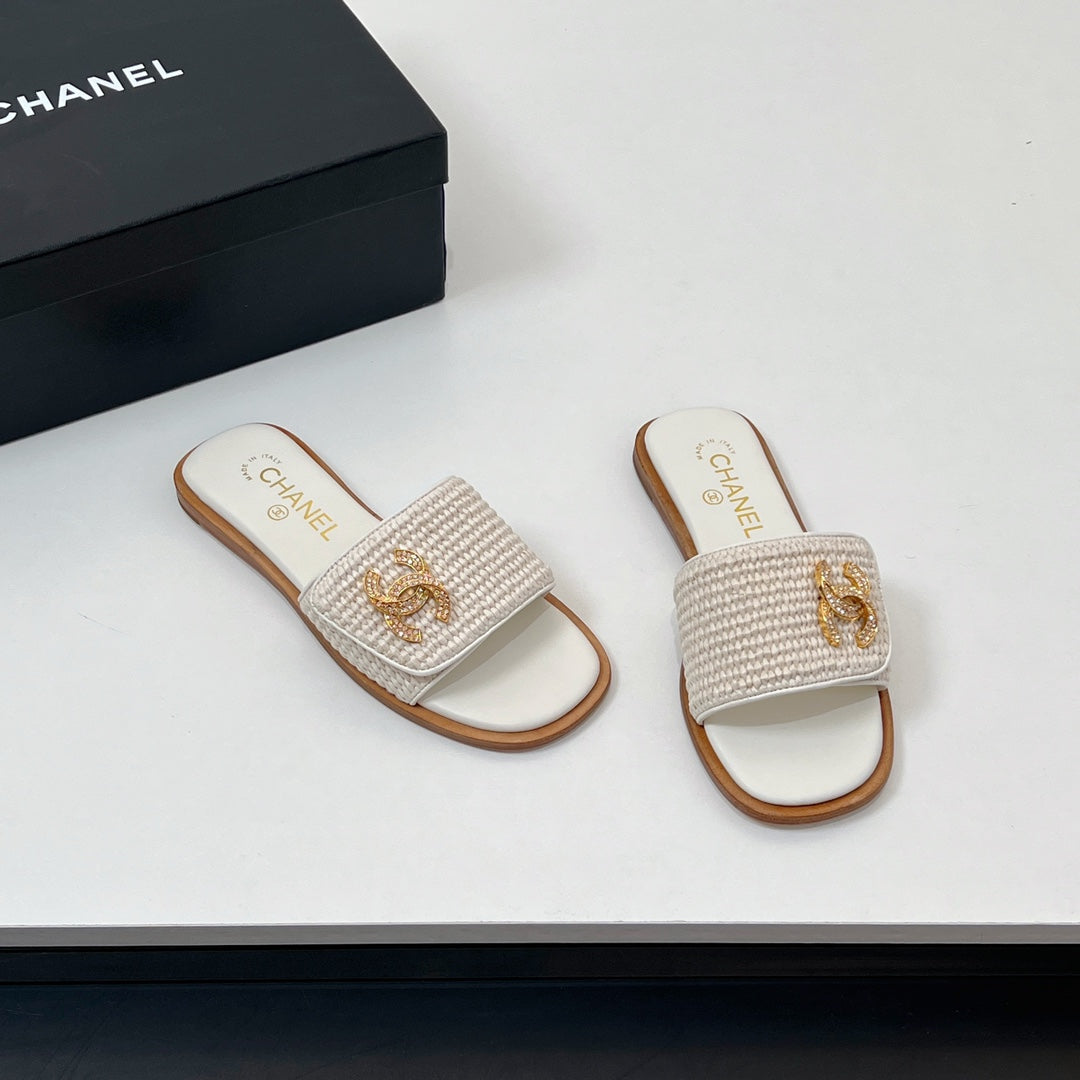 CC Slippers In White Palm Fiber 149725