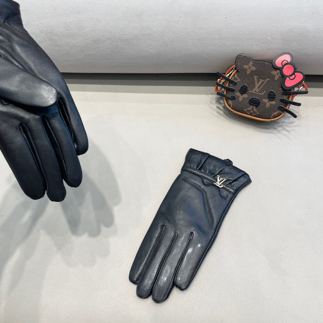 LV Gloves In Black Lambskin 454575