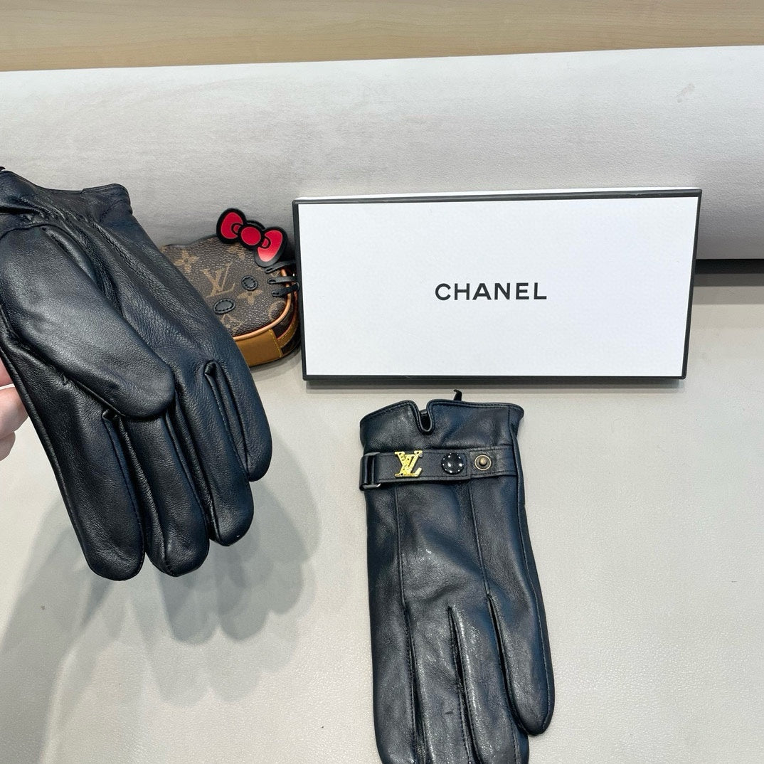 LV Gloves In Black Lambskin 460060