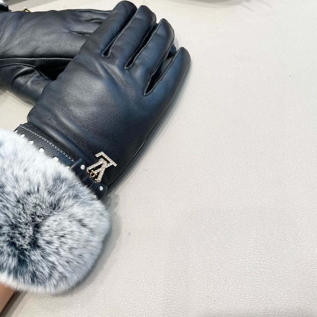 LV Gloves In Black Lambskin And Rabbit Fur  462407