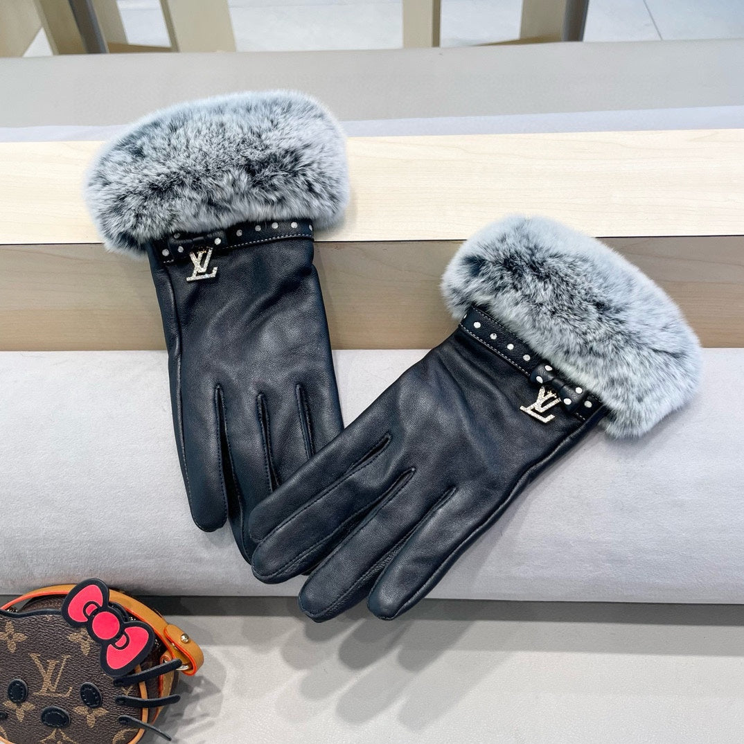 LV Gloves In Black Lambskin And Rabbit Fur  462407