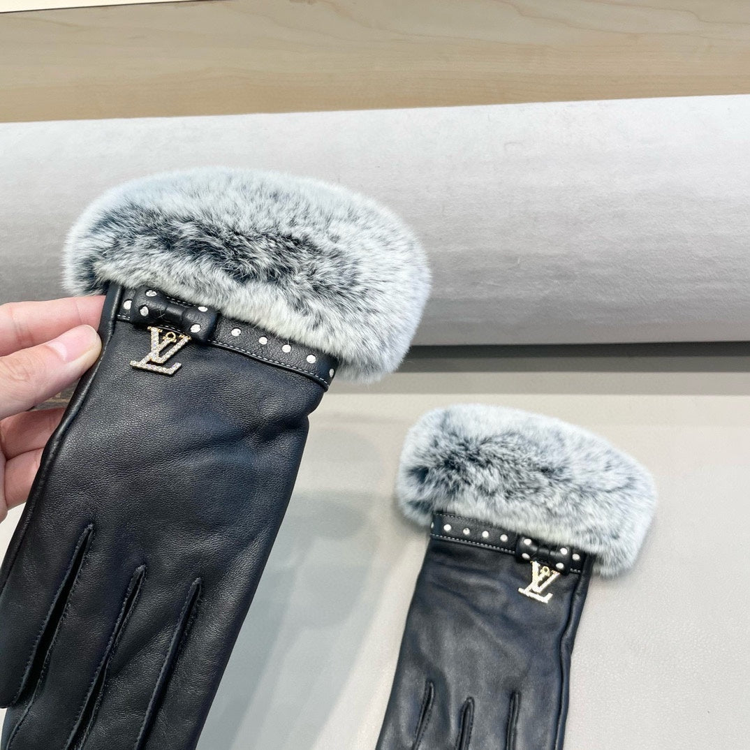 LV Gloves In Black Lambskin And Rabbit Fur  462407