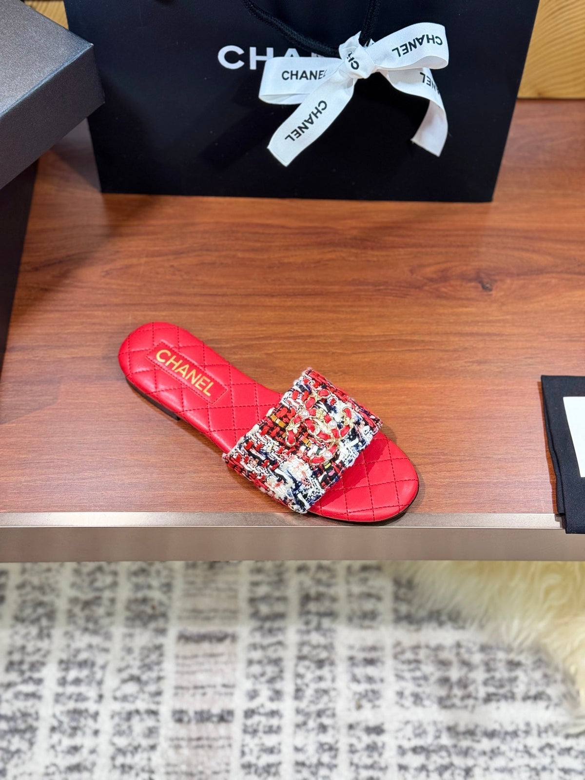 CC 25 Slippers Red Sheepskin 310141
