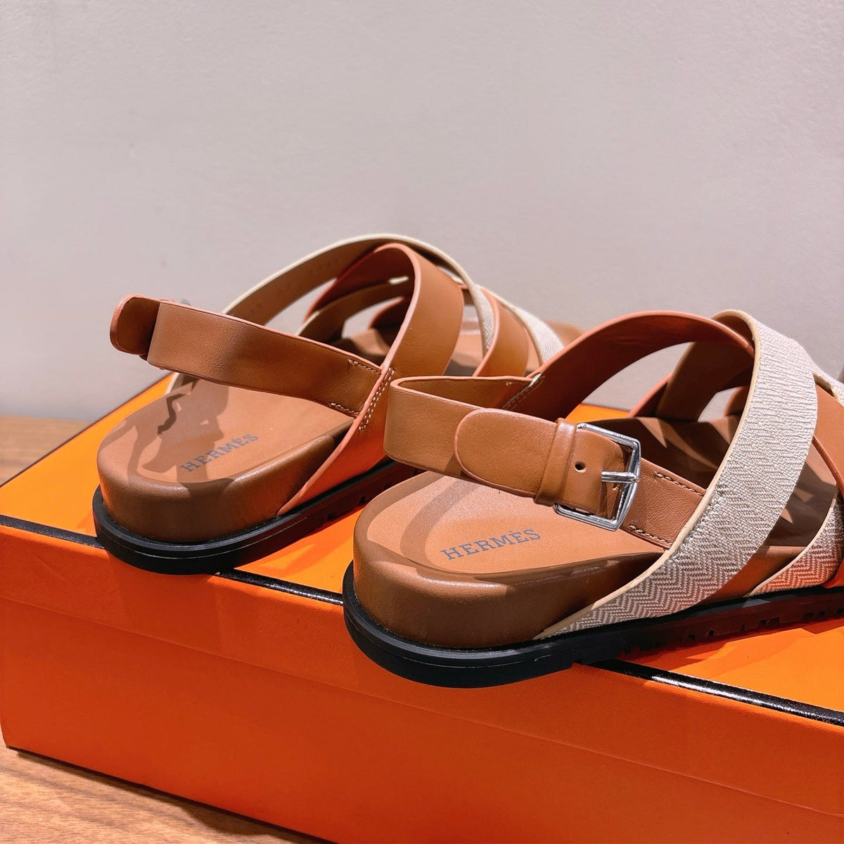 HM 25 Heracles Sandal Brown Calfskin Light Pink Canvas
