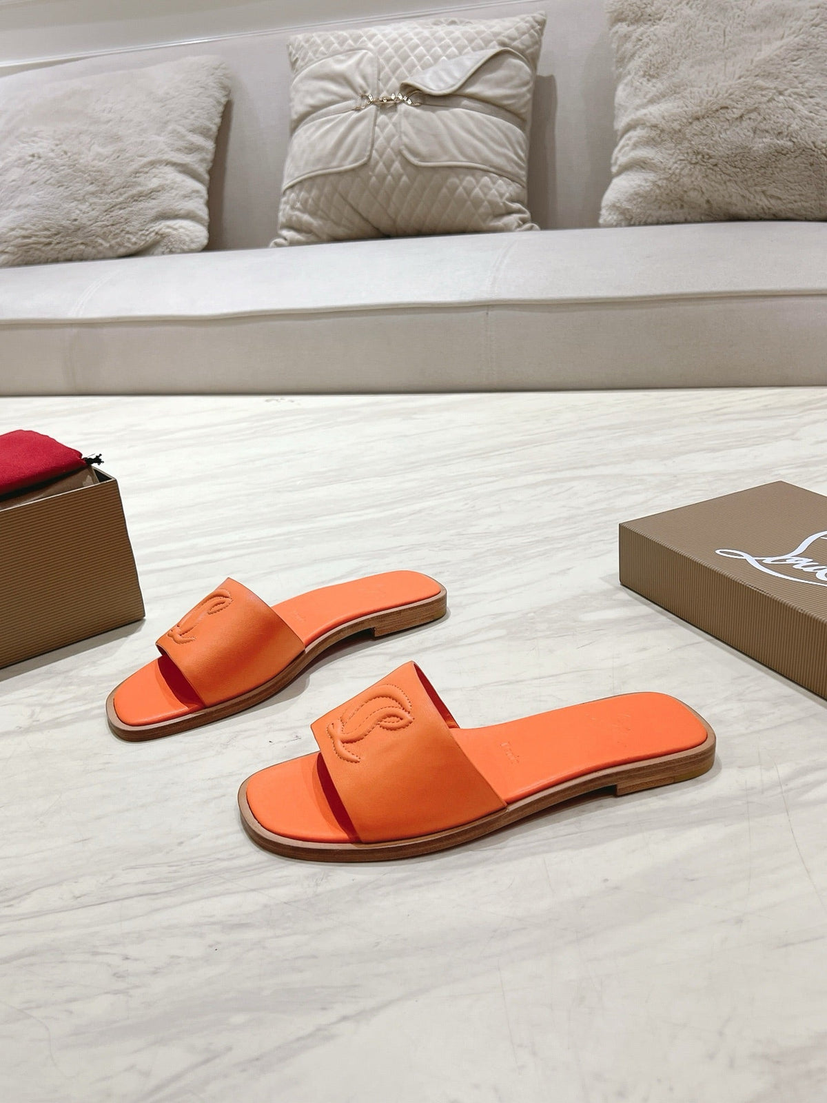CL 25 Slippers Oranger Top Layer High Gloss Calfskin 307498