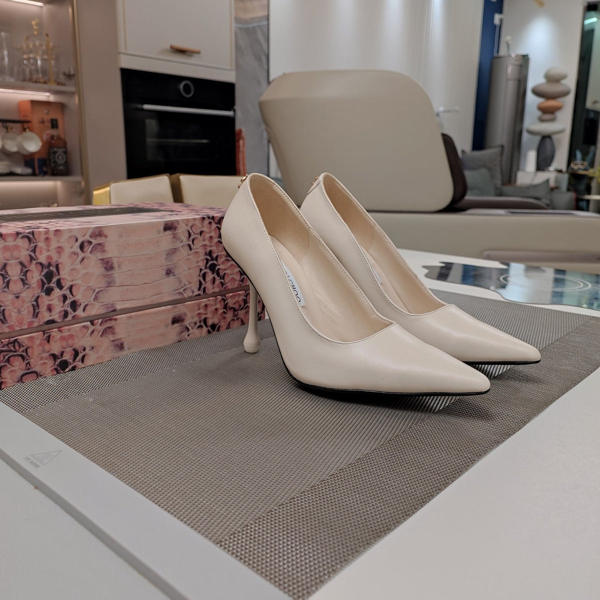 Jimmy 25 Love 100 Pump Beige Cream Cowhide 240037
