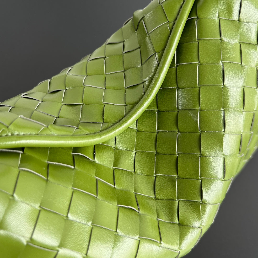 BV Hop Bag Green Leather