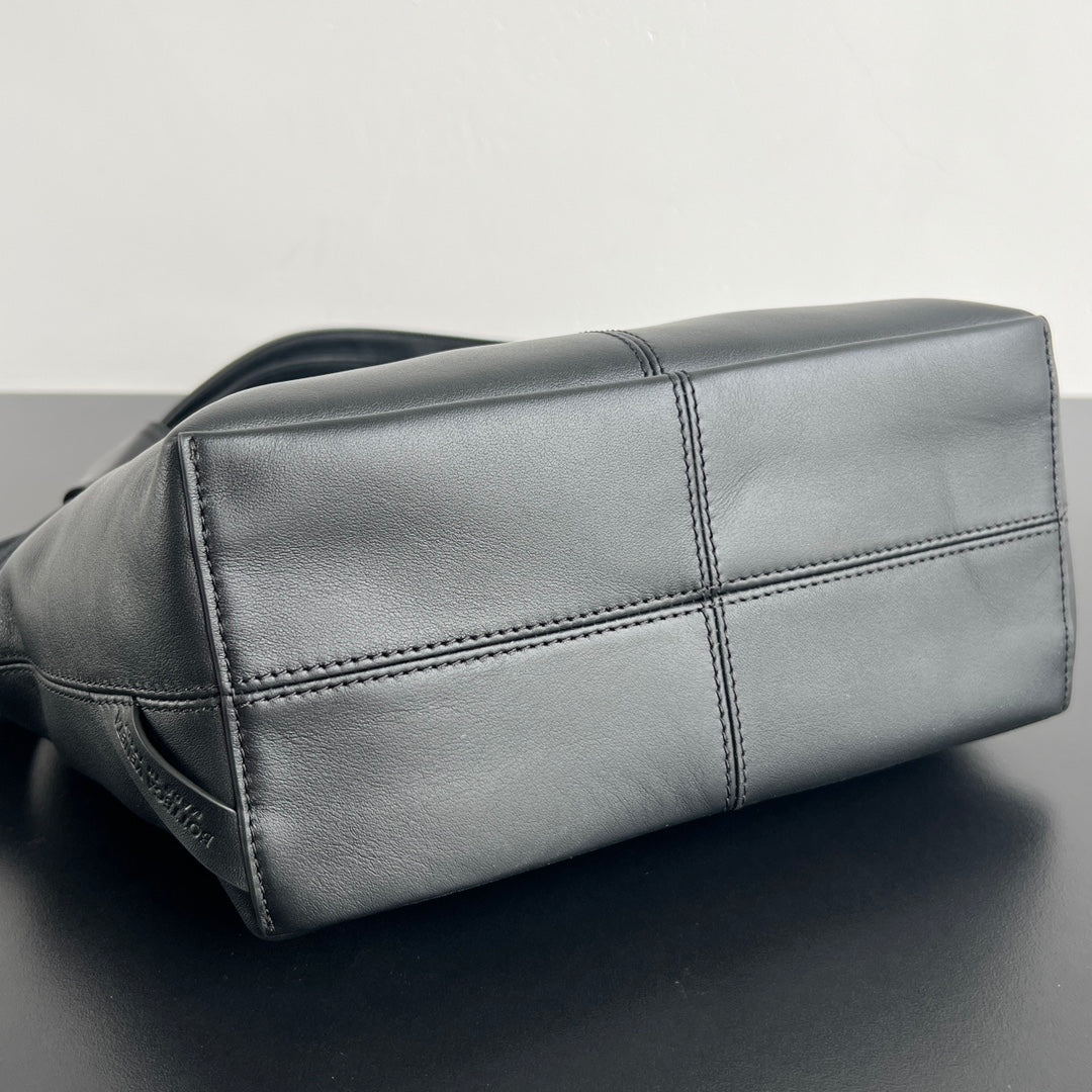 BV Sawyer Large Triangle 25cm Bag Black Silky Calfskin 559295