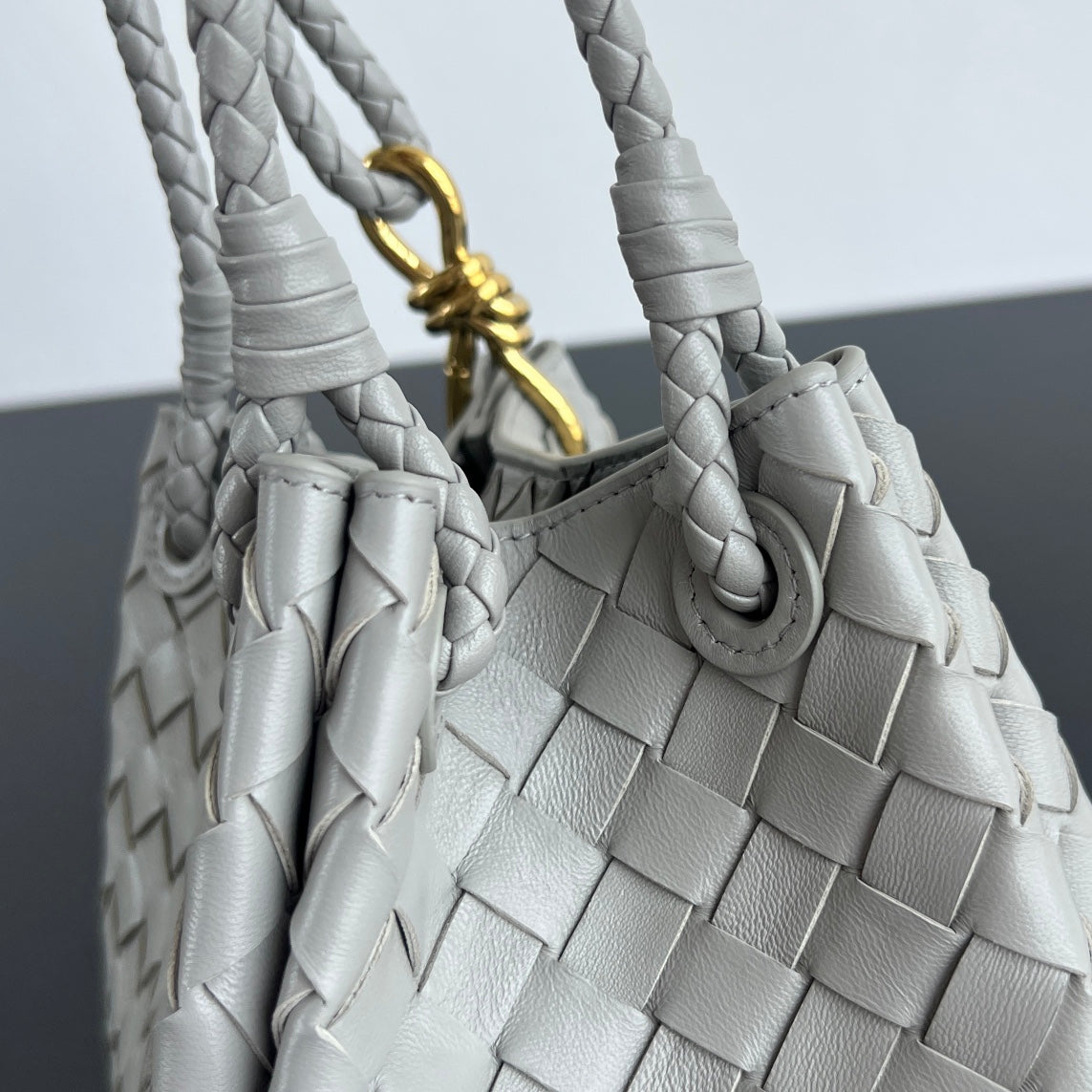 BV Intrecciato 24cm Bag Gray Leather 563666