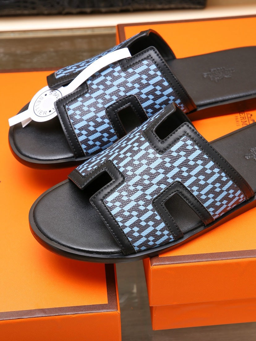 HM ORAN SANDAL BLACK AND SKY LAMBSKIN