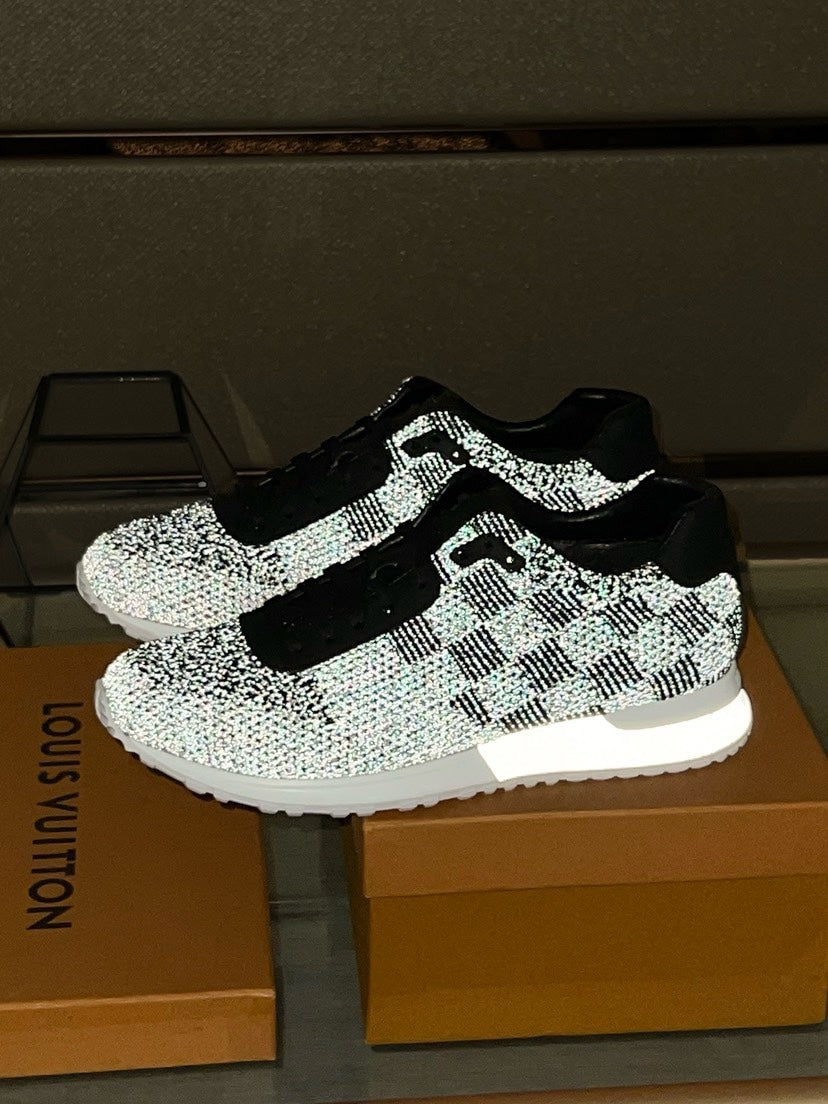 LV CLASSIC SNEAKER IN GREY MIX BLACK LUMINOUS KNIT