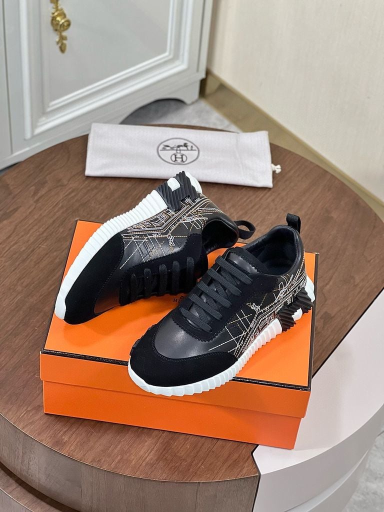 HM Bouncing Sneaker Faubourg Inspired Embroidery.