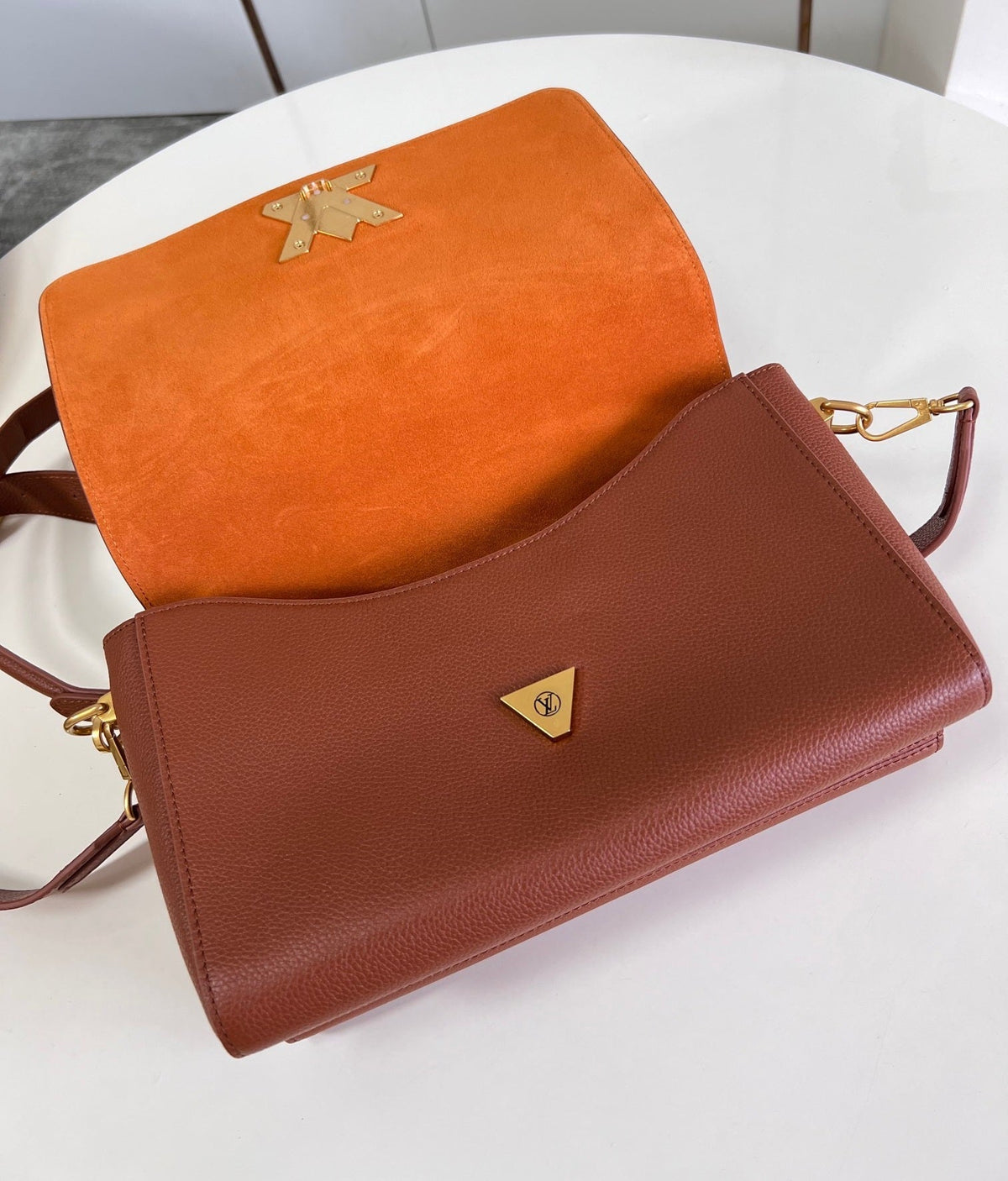 lv soft twist 27cm cognac calfskin gold hardware