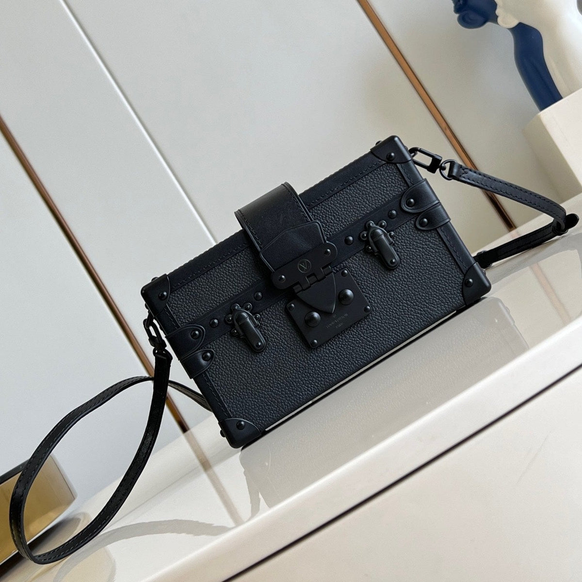 LV PETITE MALLE 20 BLACK CALFSKIN