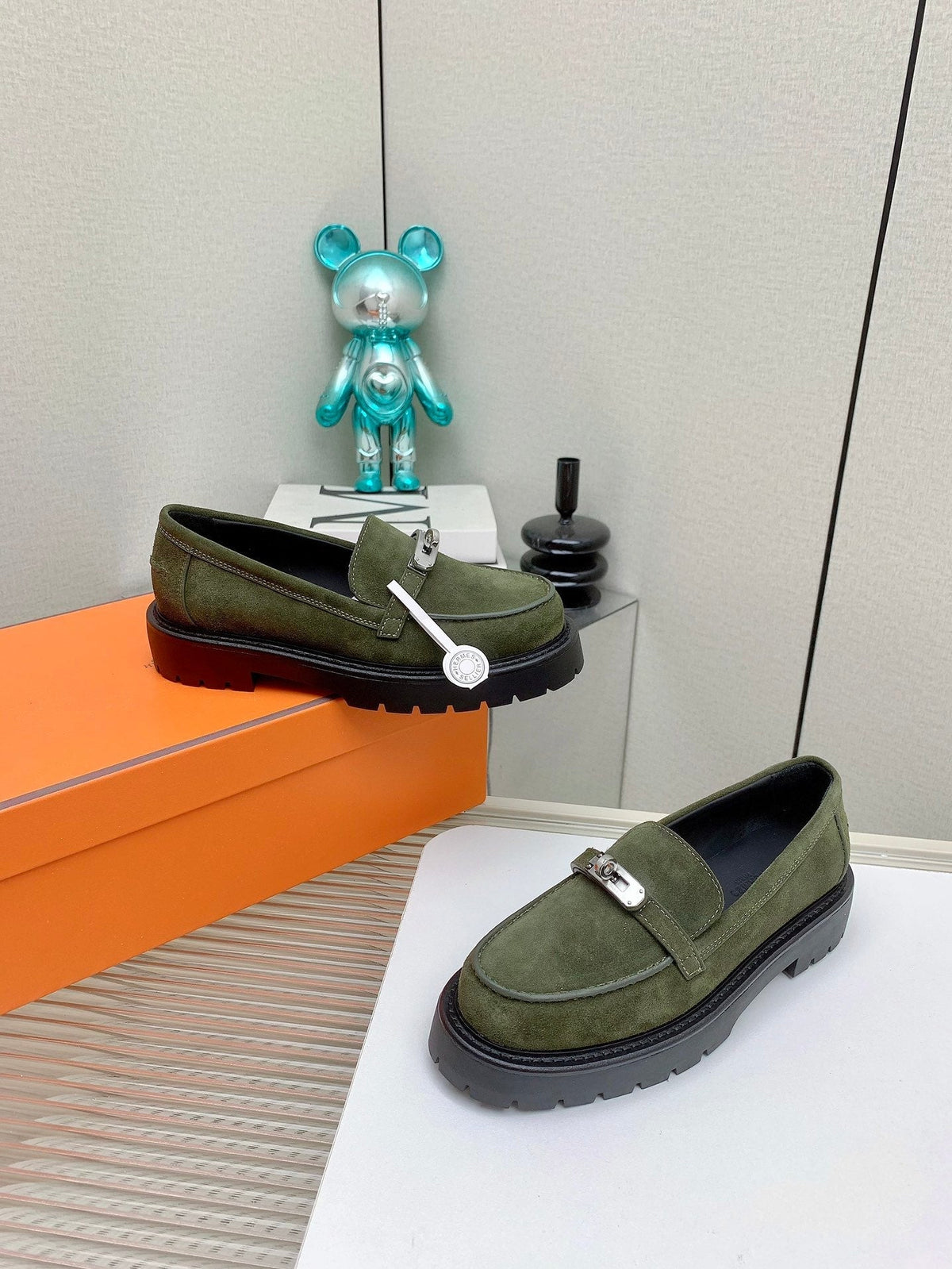 HM Icone Loafer Moss Green Suede 971403