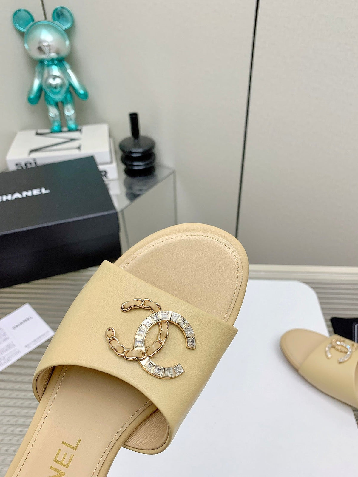 CC Slippers In Beige Lambskin 148995