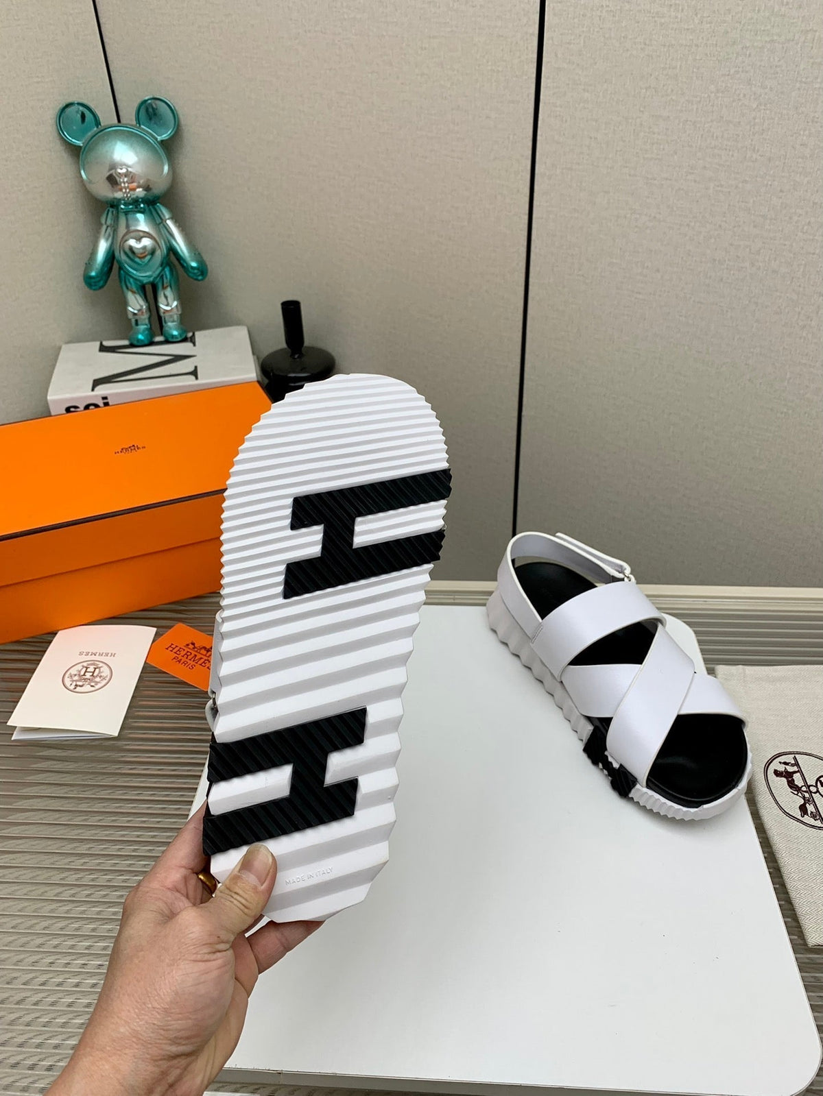 HM 25 Electric Sandal Cowhide and Rubber 245618