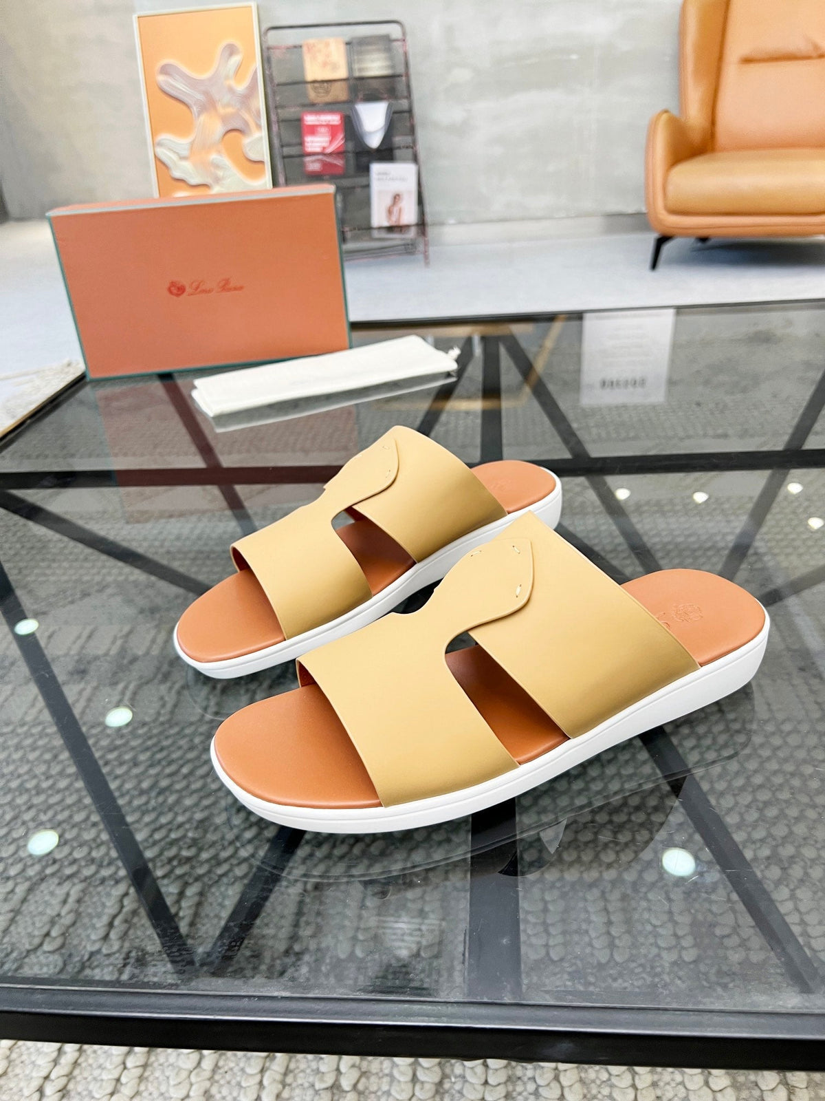 LP CROSSOVER SLIPPERS PALE ORANGE CALFSKIN