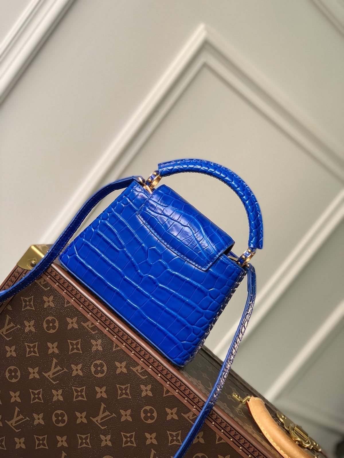 CAPUCINES MINI 21 COBALT BLUE CROCODILE EMBOSSED CALFSKIN GOLD HARDWARE