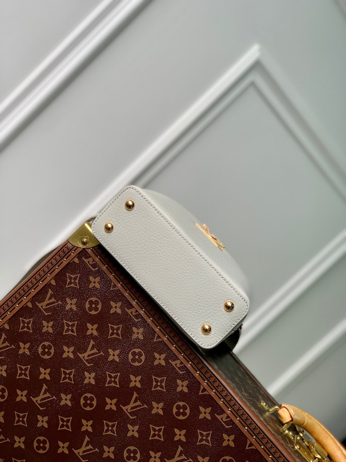 CAPUCINES MINI 21 ROCK GREY TAURILLON GOLD HARDWARE