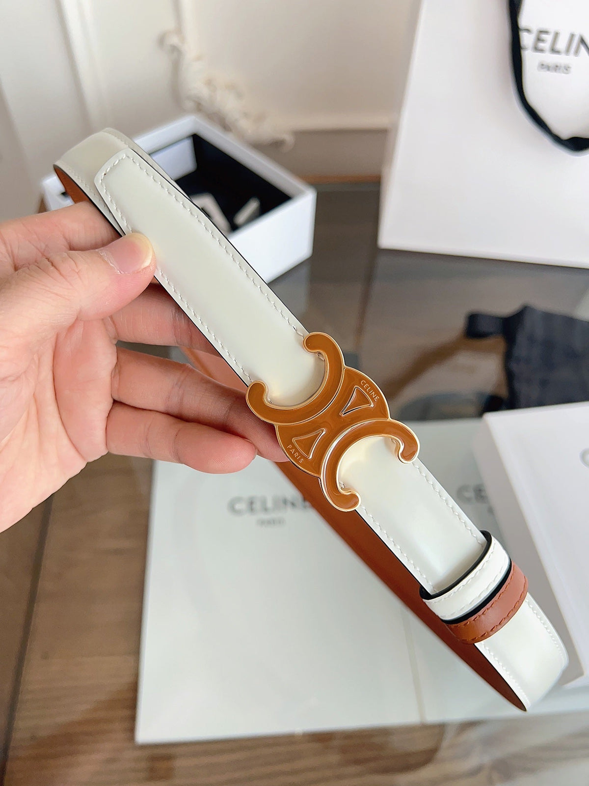 CL Brown 25mm Triomphe Enamel Saddle Brown White Cowhide  615280