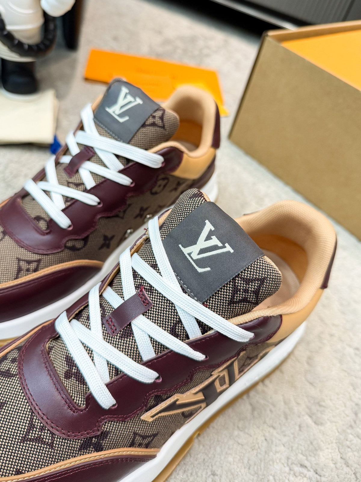LV 26ss Platform Sneaker Burgundy Beige Black Cowhide 625422