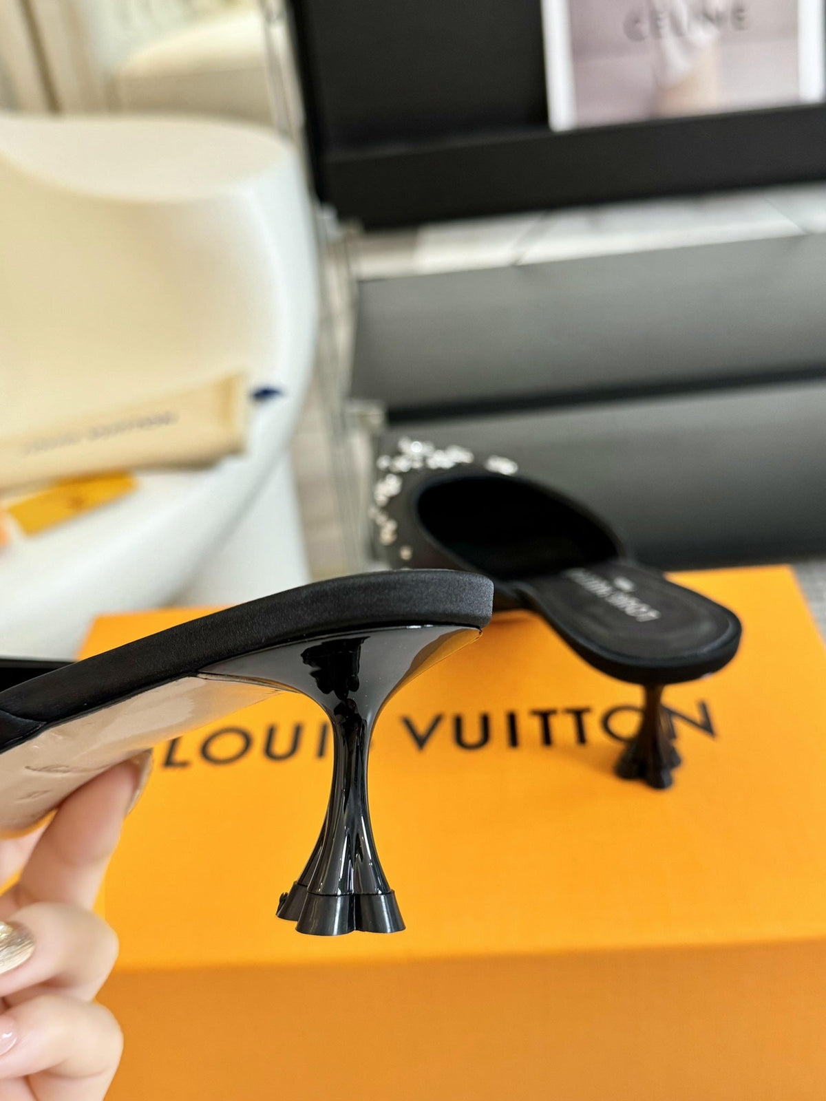 LV Blossom Pointy Mule 75mm Black Lambskin