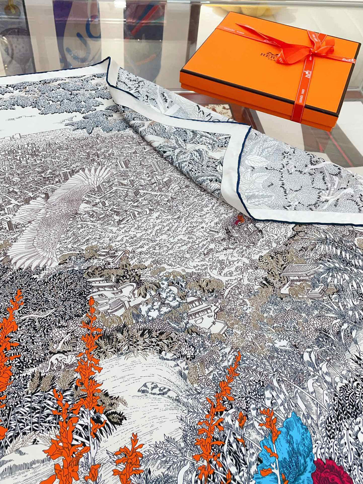 Retour A La Nature Shawl 90 CM In Grey Colorful Silk Twill 198583