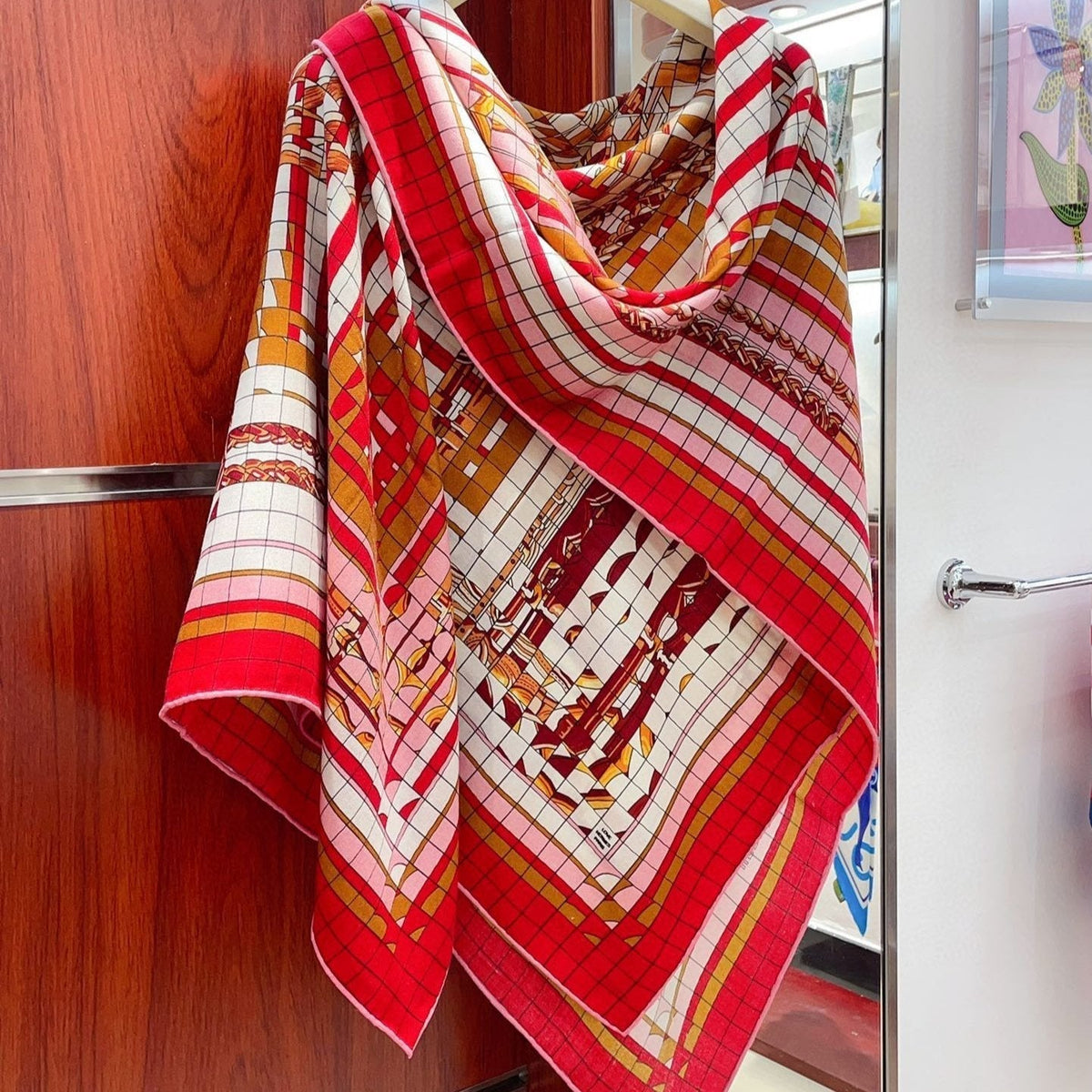 Coaching Deja-Vu Shawl 140 CM Red Colorful Cashmere And Silk 398261