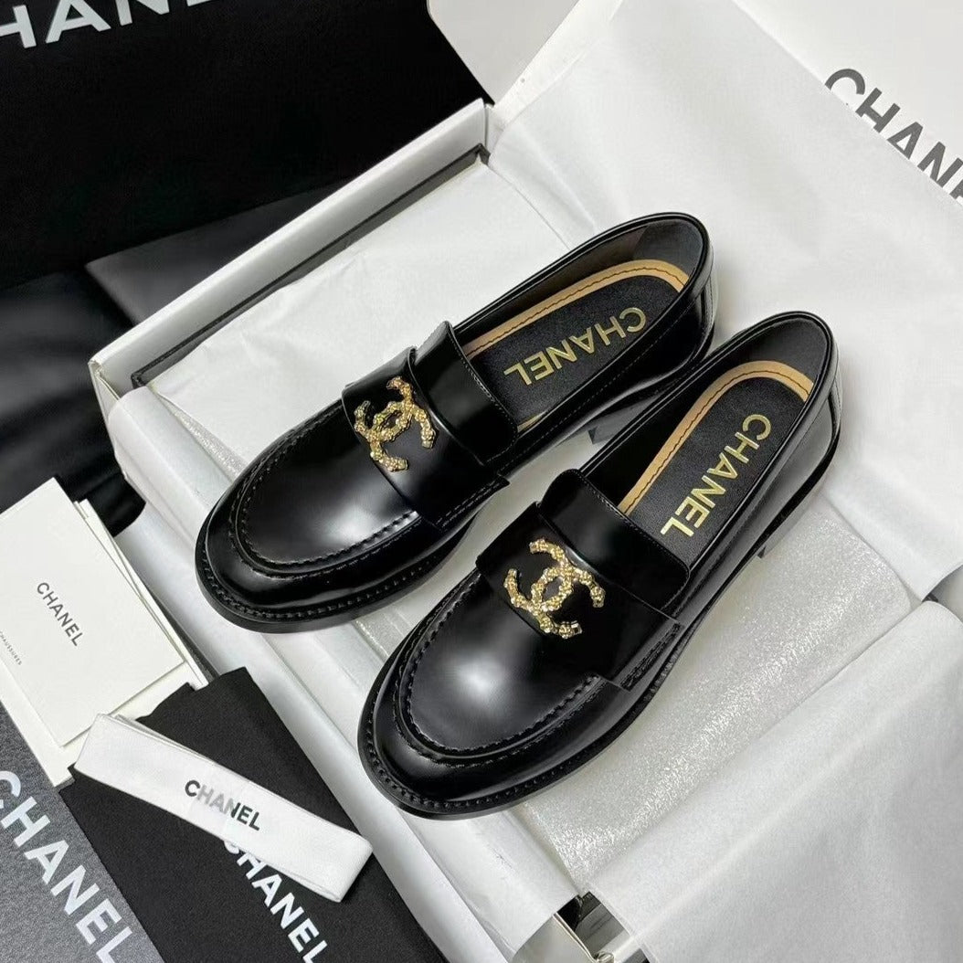 CC LOAFER BLACK CALFSKIN WITH META LOGO