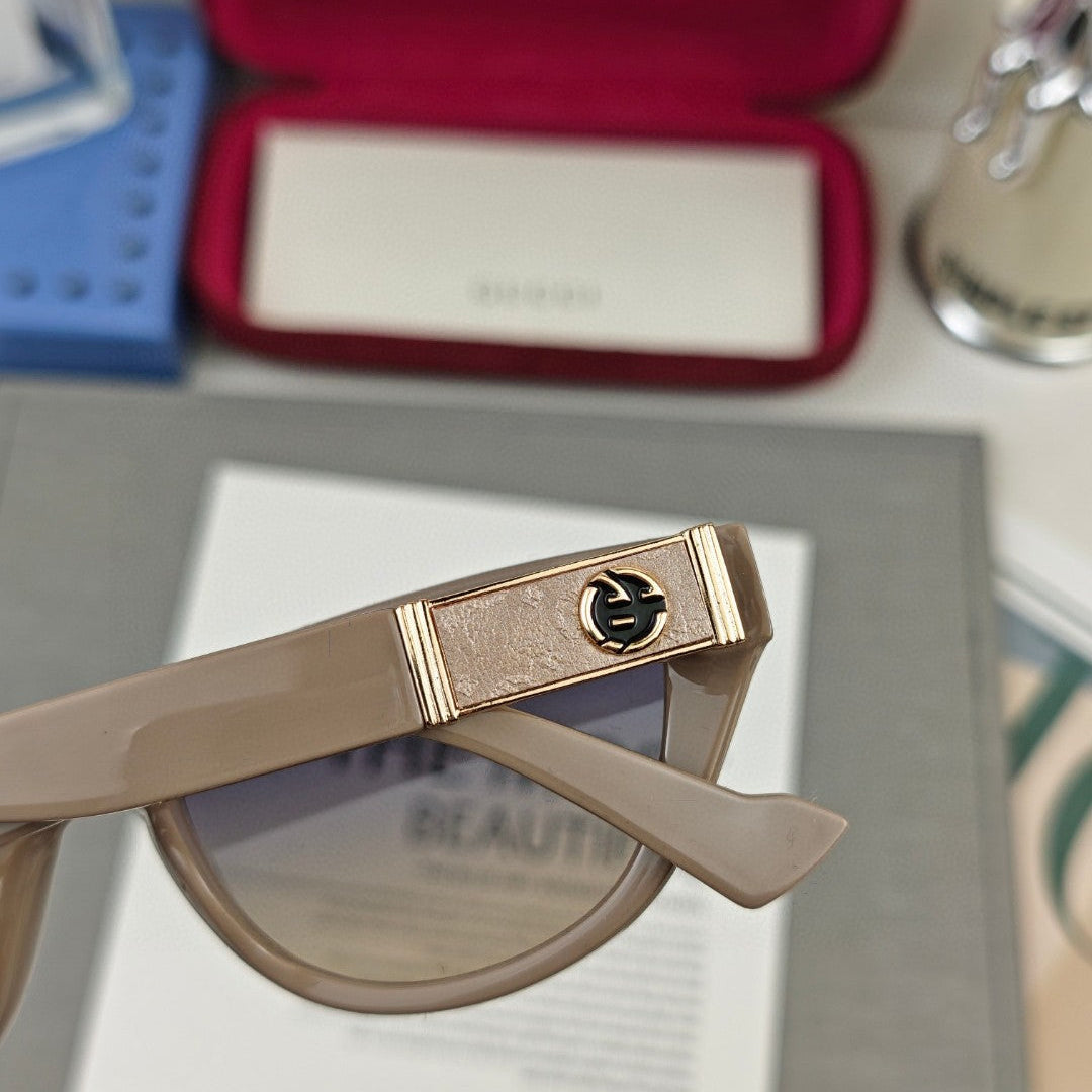 CAT-EYE FRAME SUNGLASSES 55132 IN ACETATE