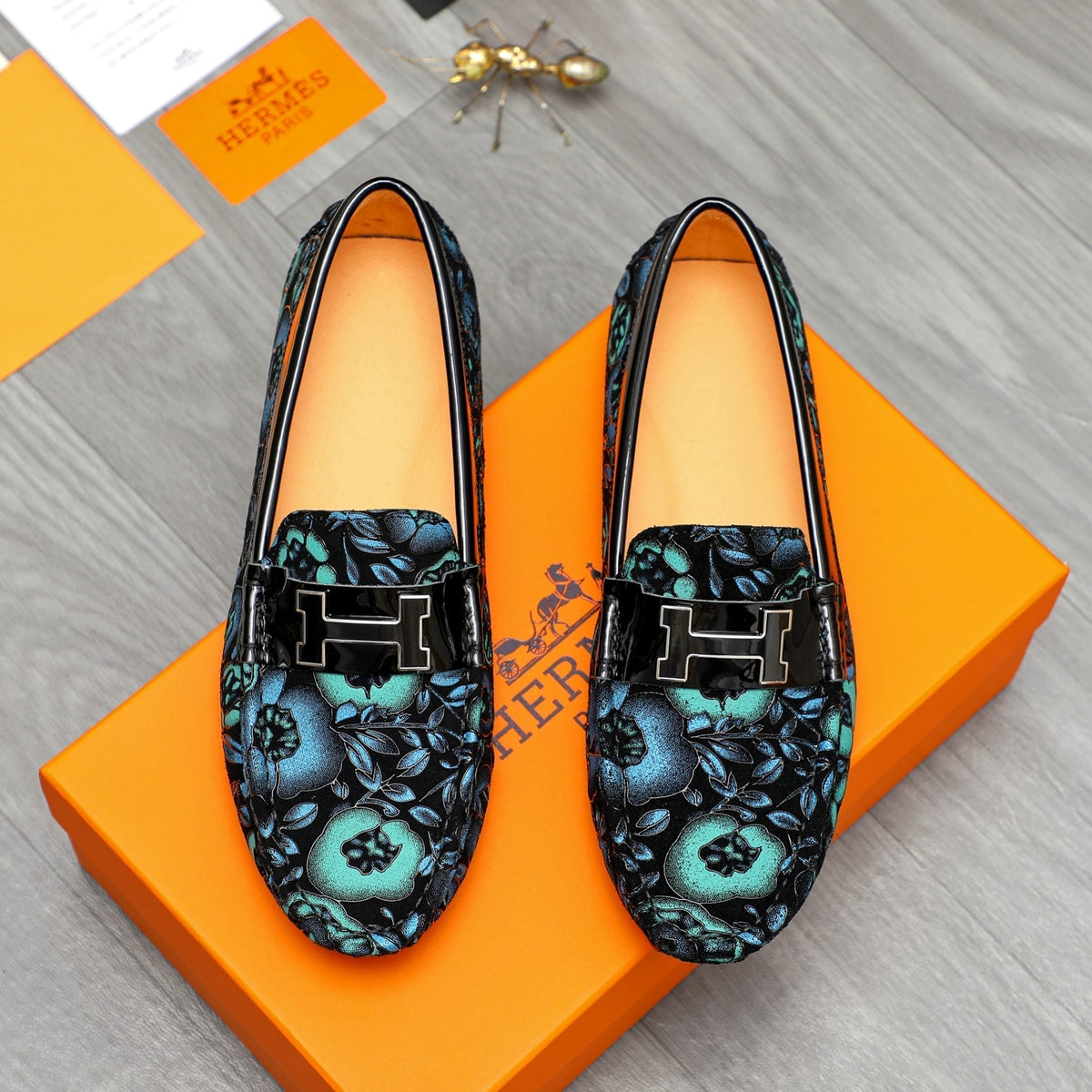 HM FLOWERS MOTIF LOAFER BLACK CALFSKIN